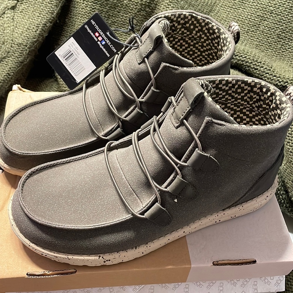 Hey Dude Womens Lea Shoes - New in Box